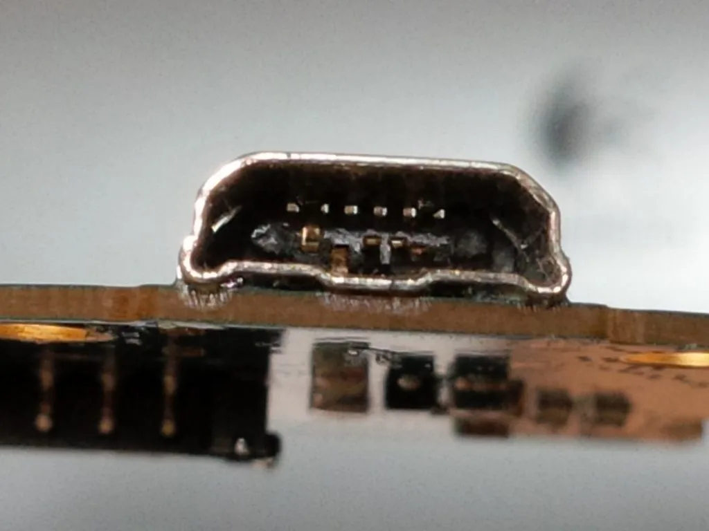 corroded micro USB connector pins