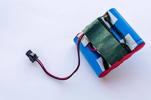 How to Remove a Splatterball Battery Safely